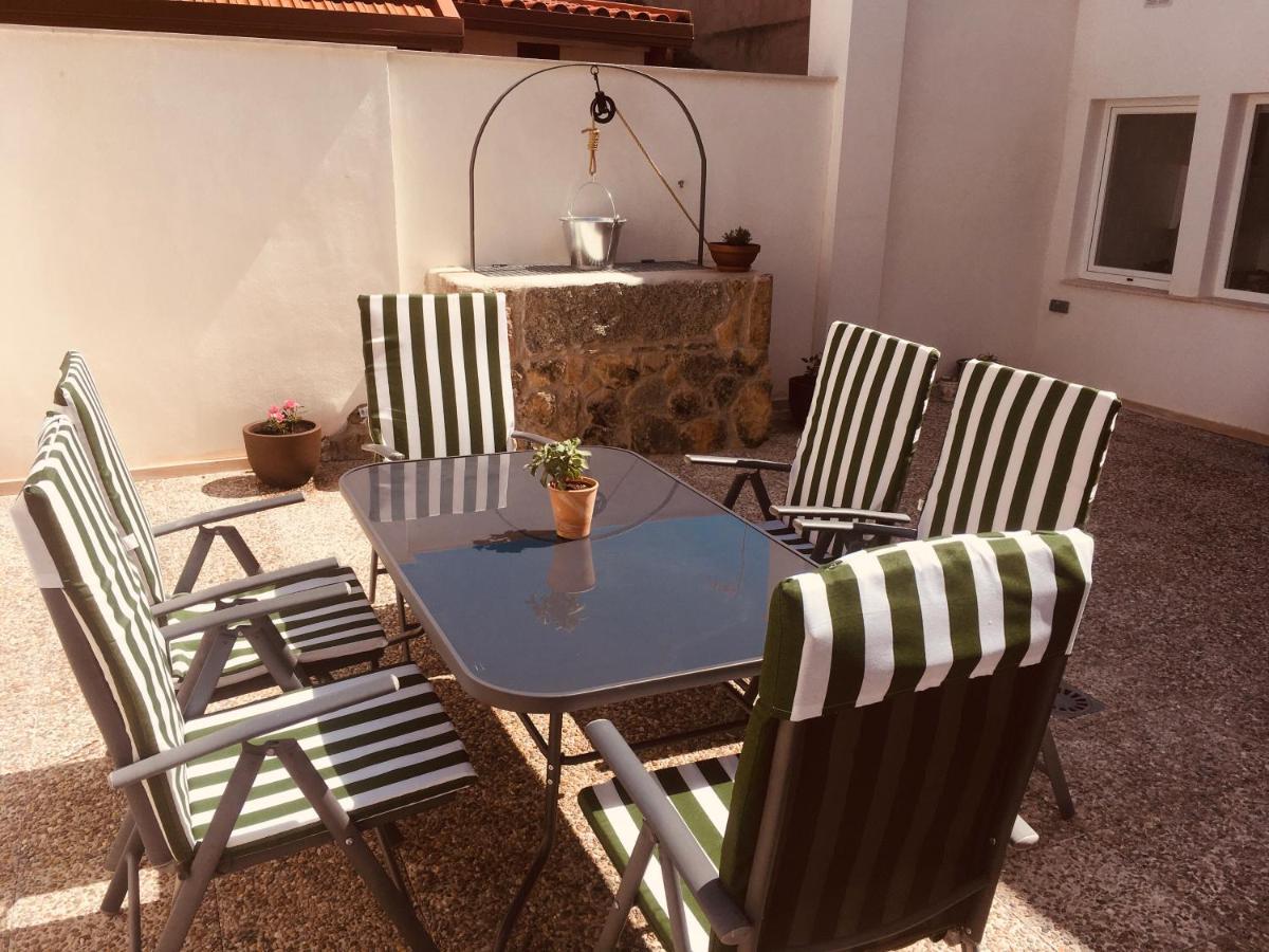 Acogedora Casa Con Patio En El Tiemblo Apartment Екстериор снимка